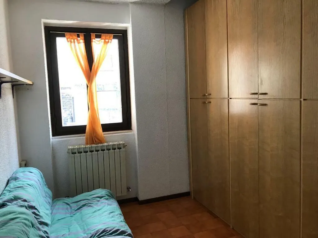 Il Capriolo Apartment Piazzatorre 0*,  Italy